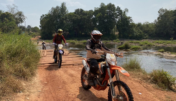 Big bike tours await motorbike enthusiasts companying with Indochina