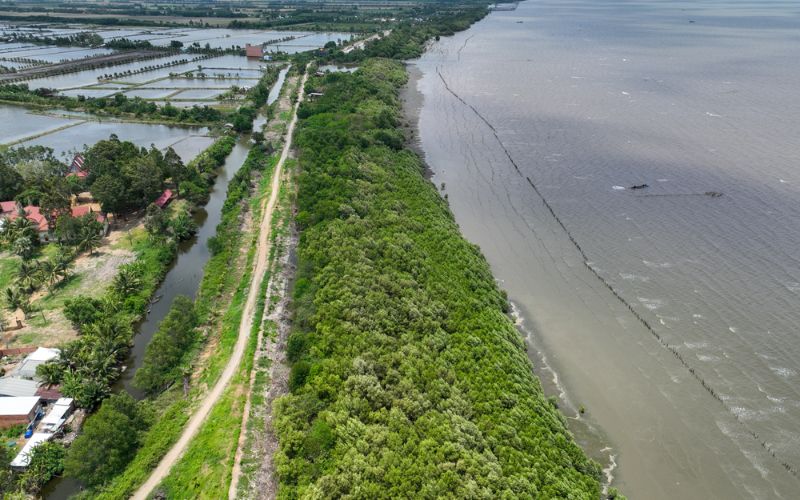 Cung đường ven biển Côn Đảo