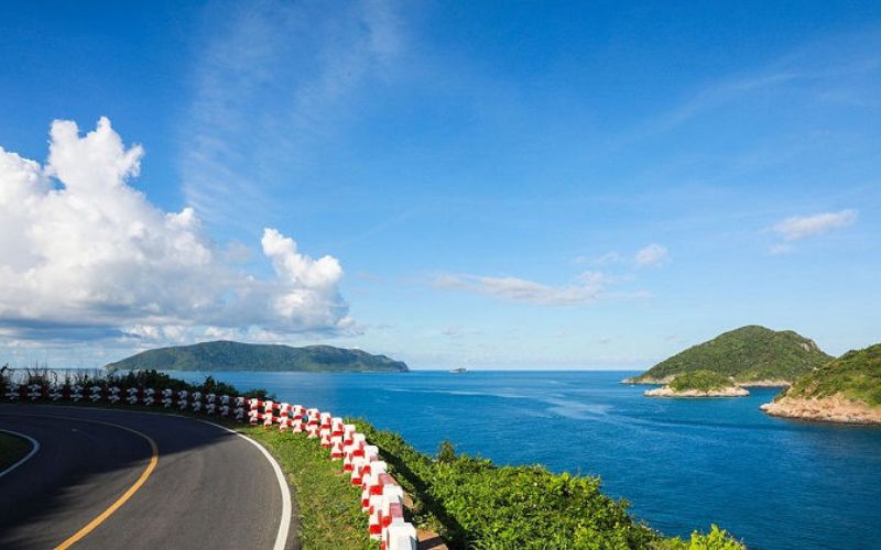 Vẻ đẹp tuyệt vời của các cung đường ven biển Việt Nam